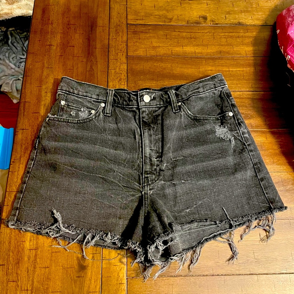 High-waisted Jean Shorts